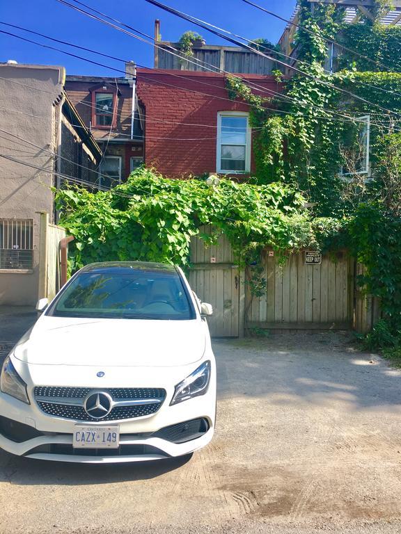 Comfy Guesthouse & Suite Toronto Exterior photo
