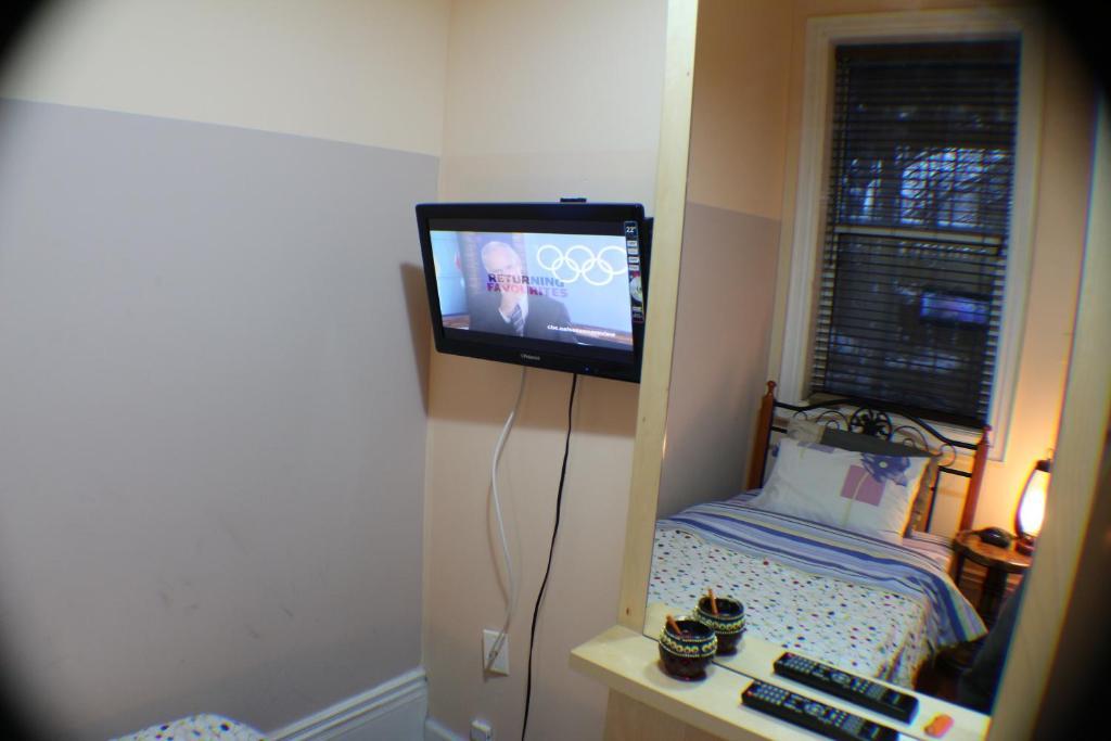 Comfy Guesthouse & Suite Toronto Room photo