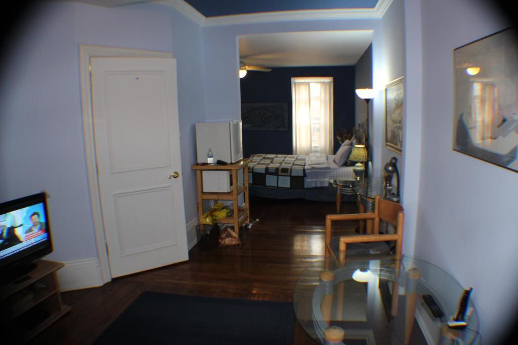 Comfy Guesthouse & Suite Toronto Exterior photo