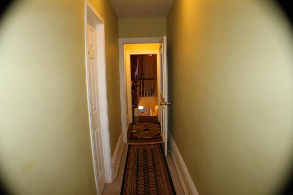 Comfy Guesthouse & Suite Toronto Room photo